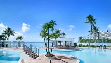 wi-gumwi-outdoor-swim-35380-53600:Wide-Hor?wid=380&fit=constrain