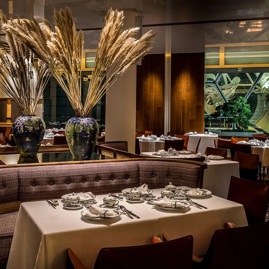 summer-pavilion-main-dining-hall:Square?wid=1280&fit=constrain