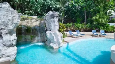 wi-gumwi-outdoor-swi14579-58458:Wide-Hor?wid=375&fit=constrain