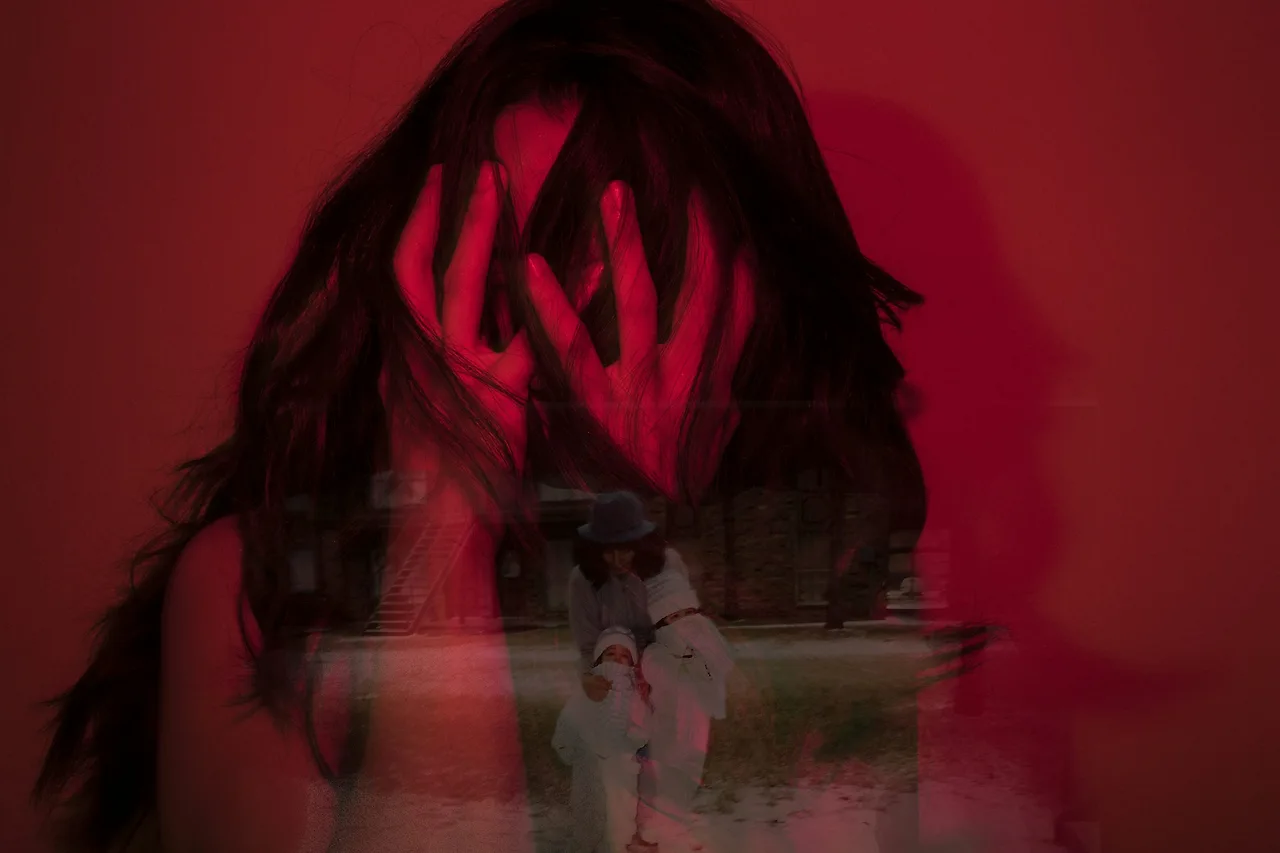 photo-1573338201802-39c51af63473?fm=jpg&q=60&w=3000&ixlib=rb-4.1.0&ixid=M3wxMjA3fDB8MHxzZWFyY2h8NTl8fCVFQyVBMSVCMCVFQyU5QSVCOCVFQyVBNiU5RHxlbnwwfHwwfHx8MA%3D%3D