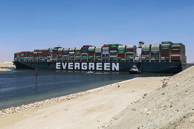 rm12-21_yir_evergreen_suez.jpg?sfvrsn=91f2a4be_2