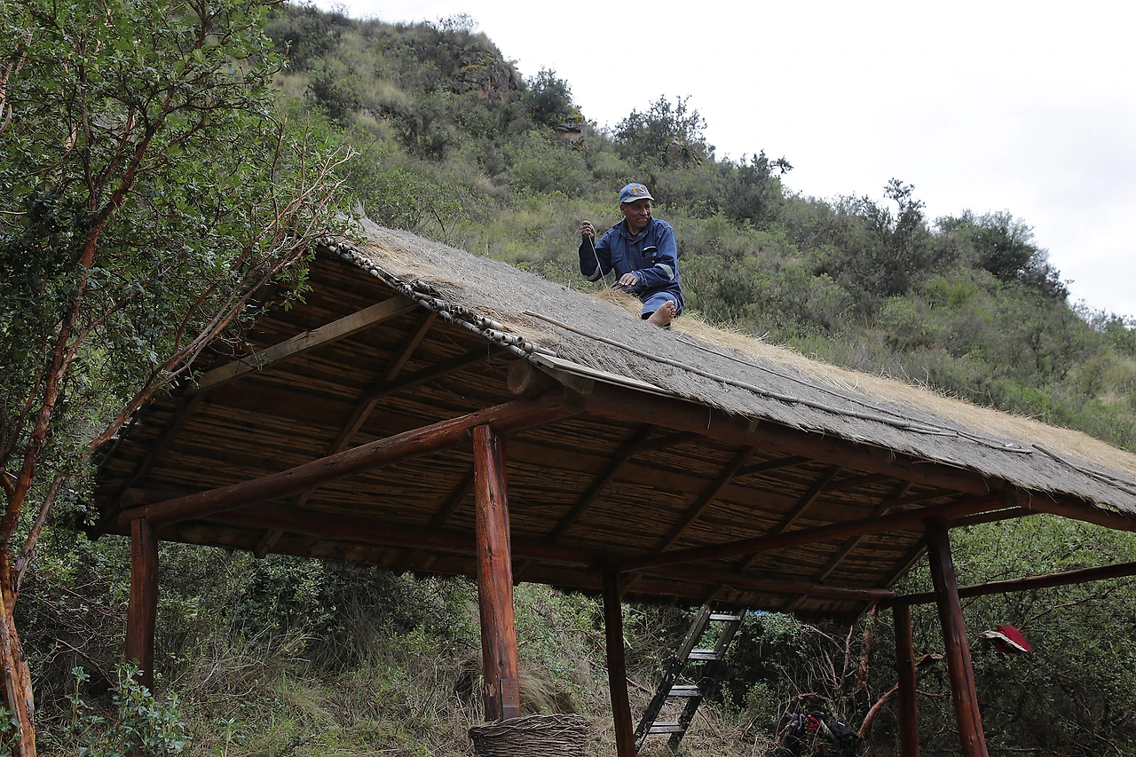 33 지붕 보수작업.JPG