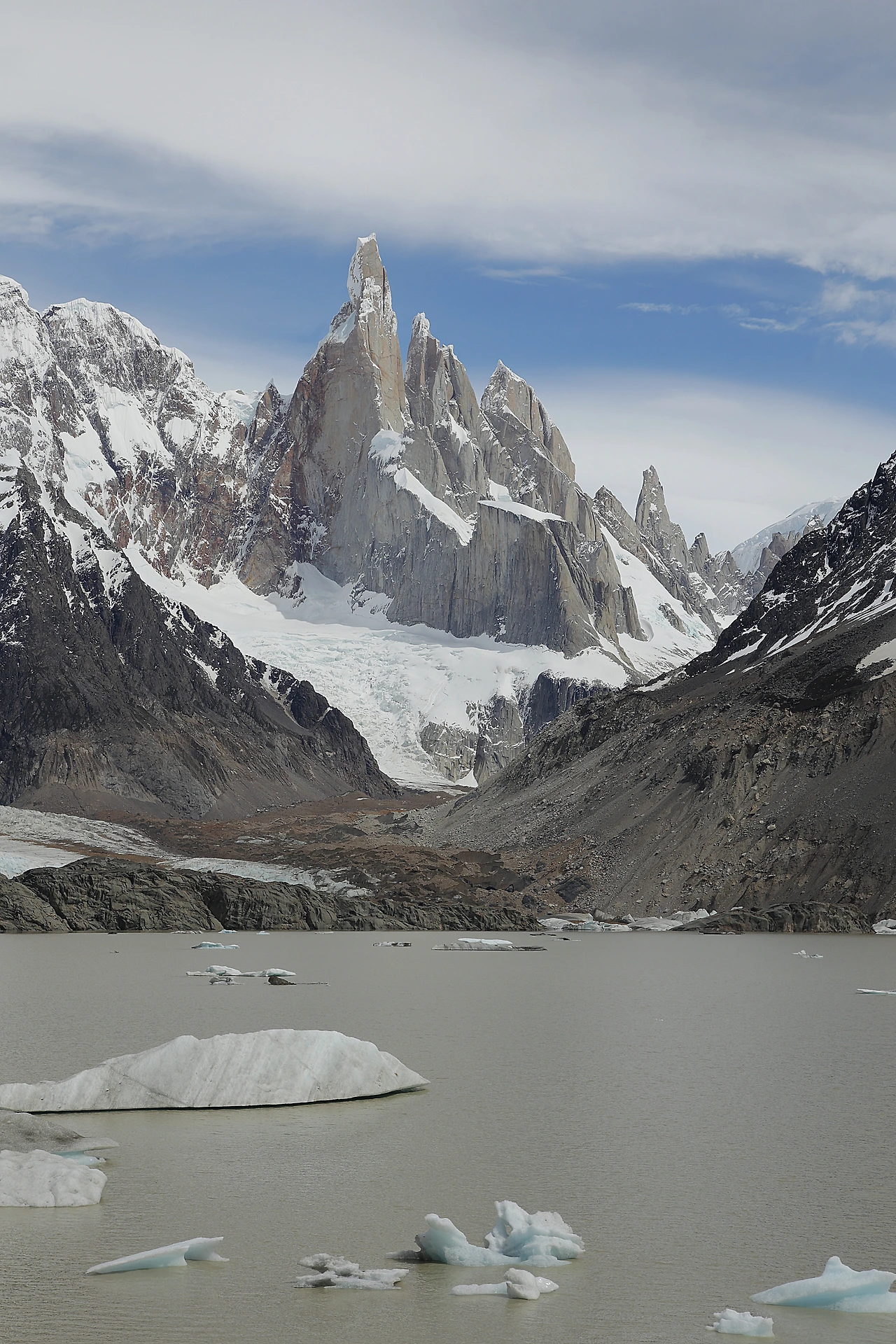 38 세레토레 산과 호수.JPG