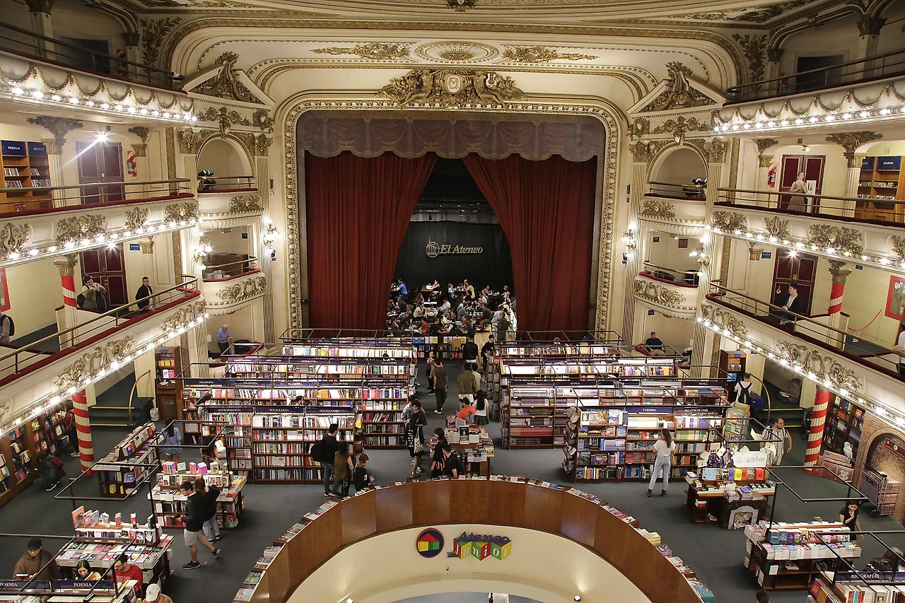 6 엘 아테네오 서점.JPG