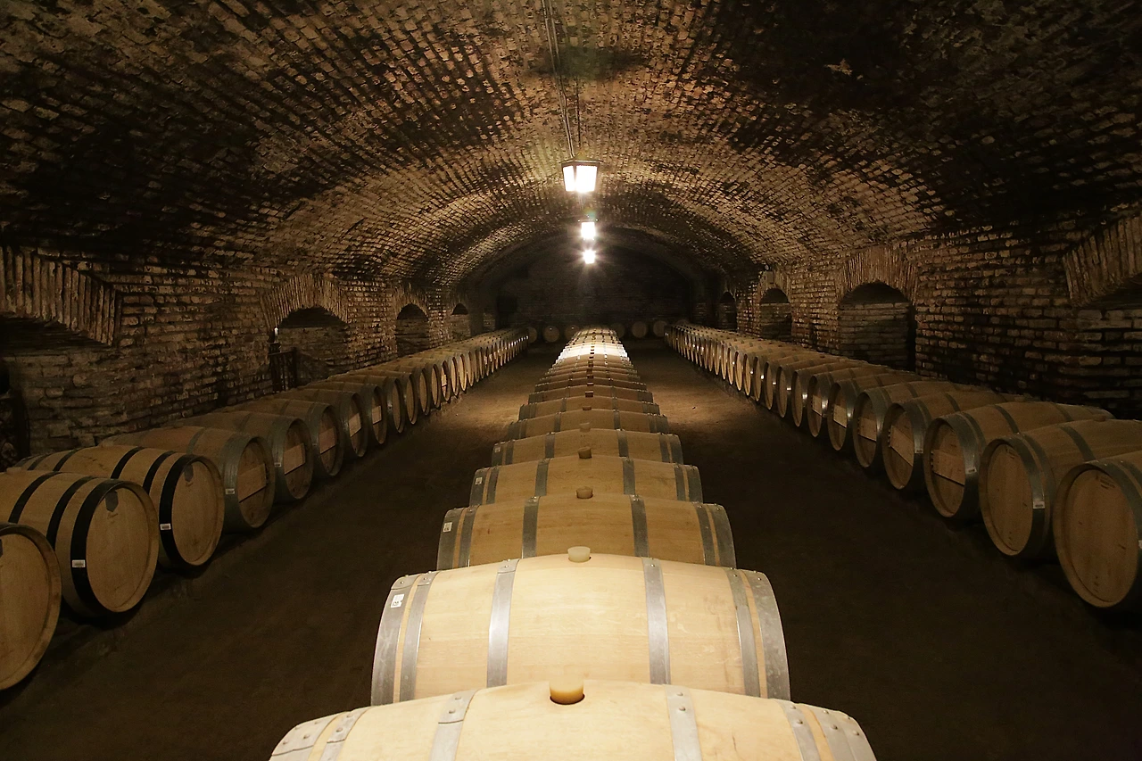 12 동굴 보관창고.JPG