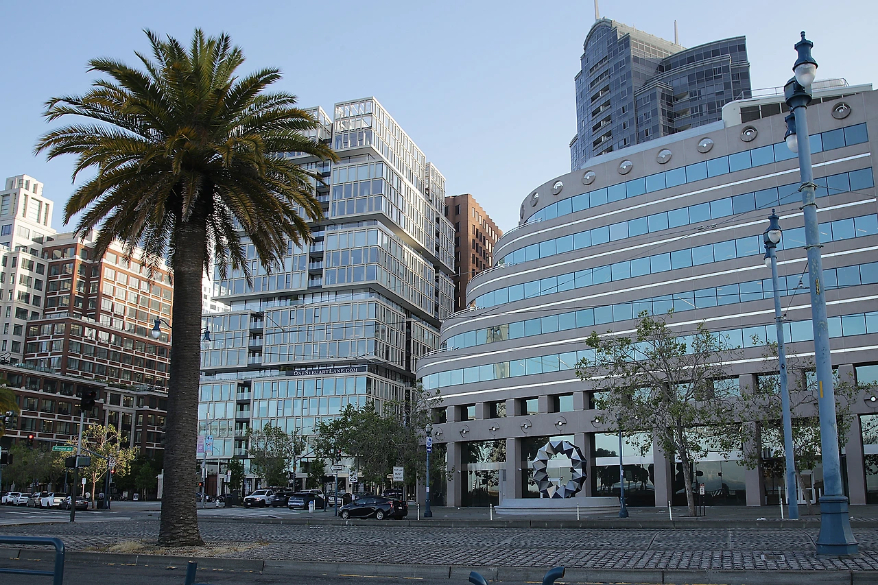 4 페리 빌딩 밖 풍경.JPG