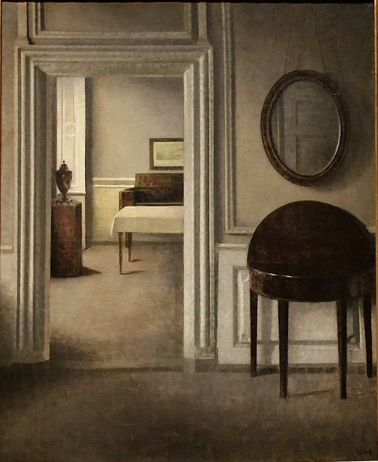 빌헬름 함메르쇠이 거울이 있는 실내 1907.JPG