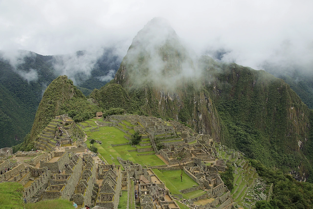 24 하단 중앙 태양의 신전.JPG