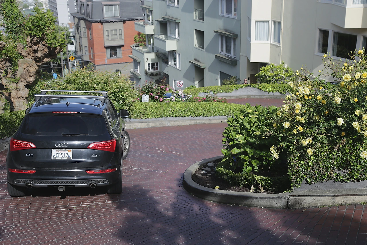 롬바드 스트리트 내리막 6.JPG