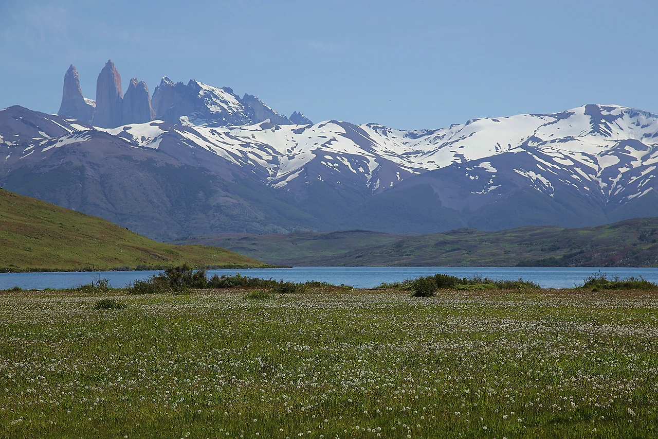 1 아즐 호수와 토레스 델 파이네.JPG