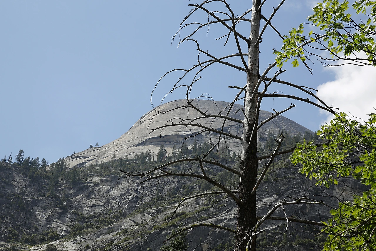 미러 레이크 왼편 바위산.JPG
