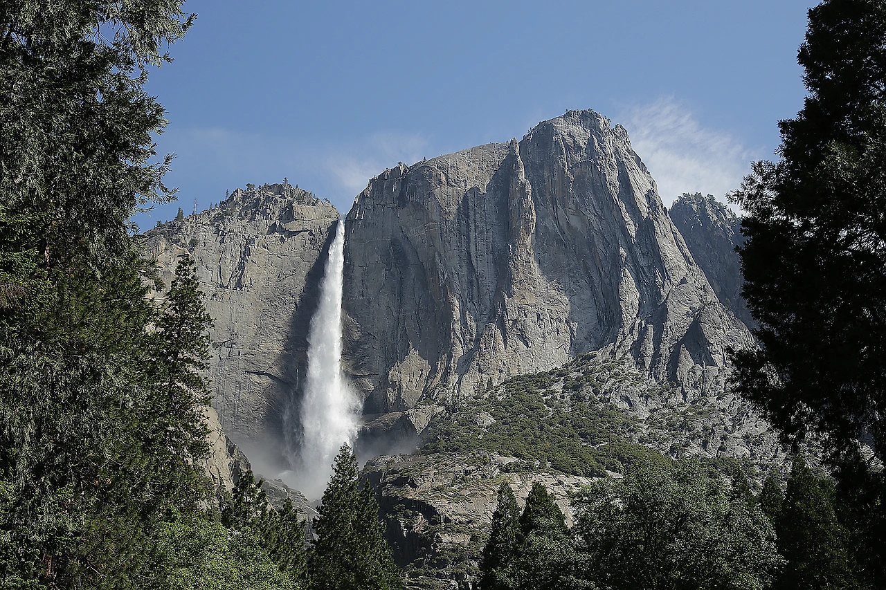 요세미티 폭포 전경 다른 곳에서.JPG