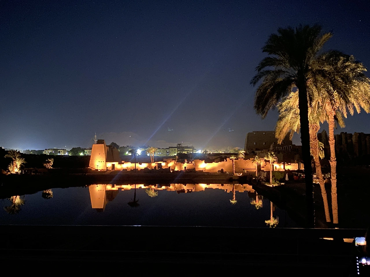 카르낙 신전 밤풍경.HEIC