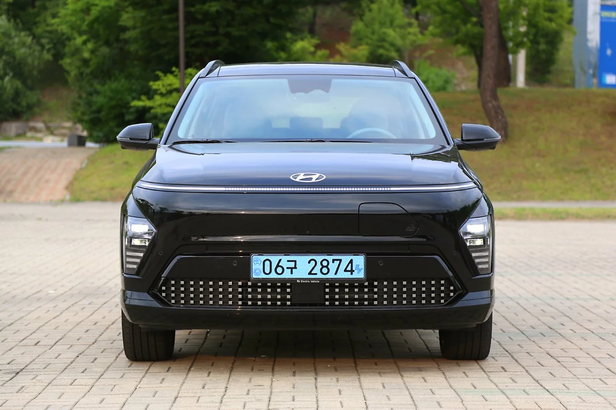 KONA_EV_%281%29.JPG?type=w1200