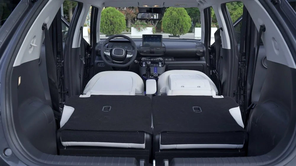 bat11ch_FL_05164.JPG?type=w1200