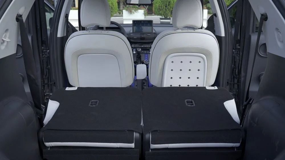 bat11ch_FL_05149.JPG?type=w1200