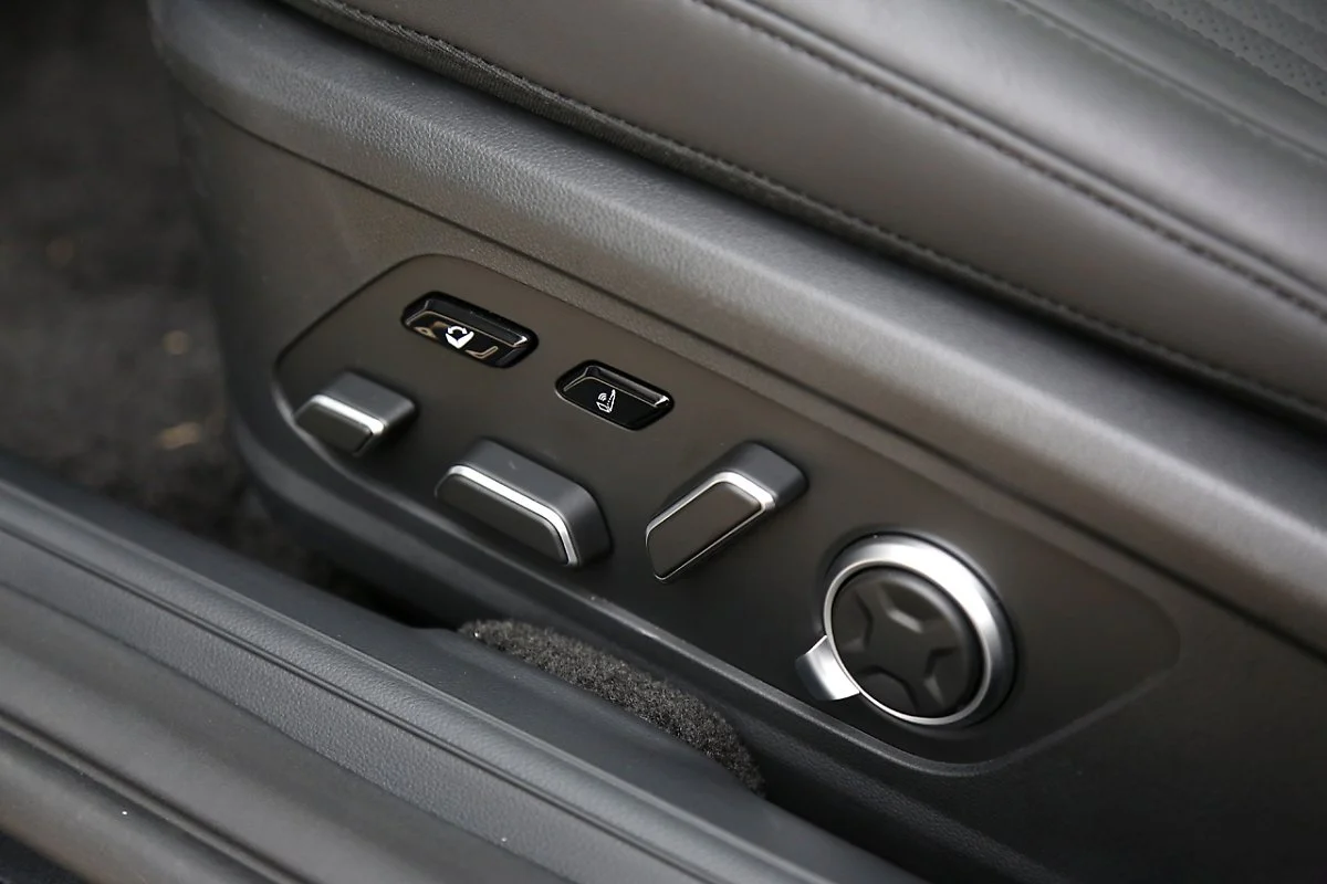 a_%2850%29.JPG?type=w1200