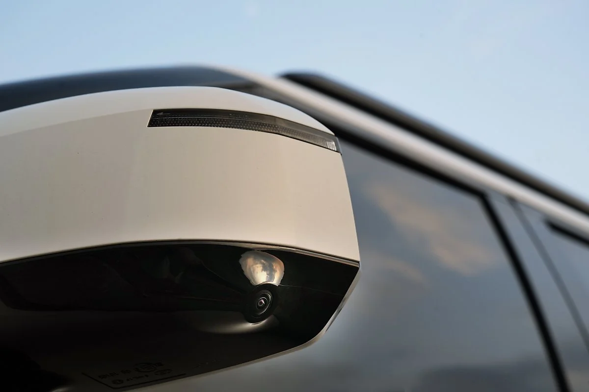 008_%281%29.jpg?type=w1200