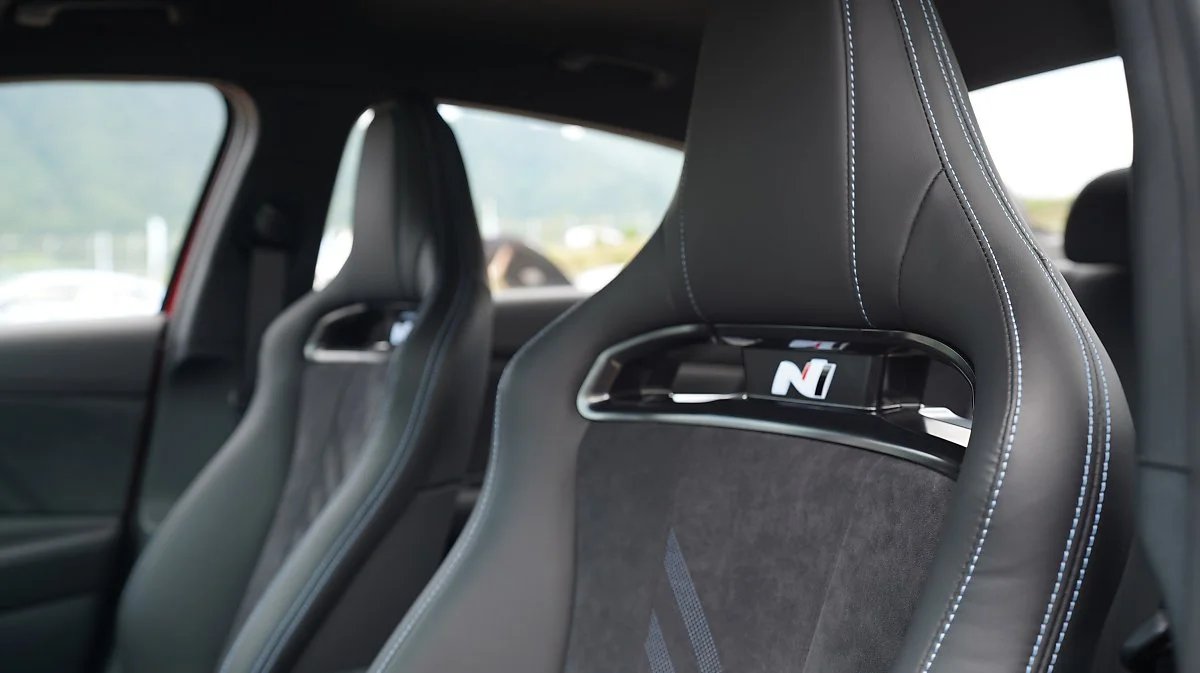 FL_03774.JPG?type=w1200