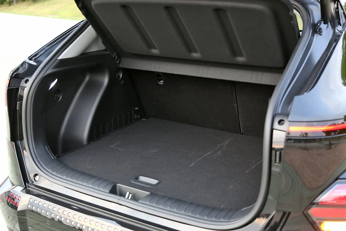 KONA_EV_%28110%29.JPG?type=w1200