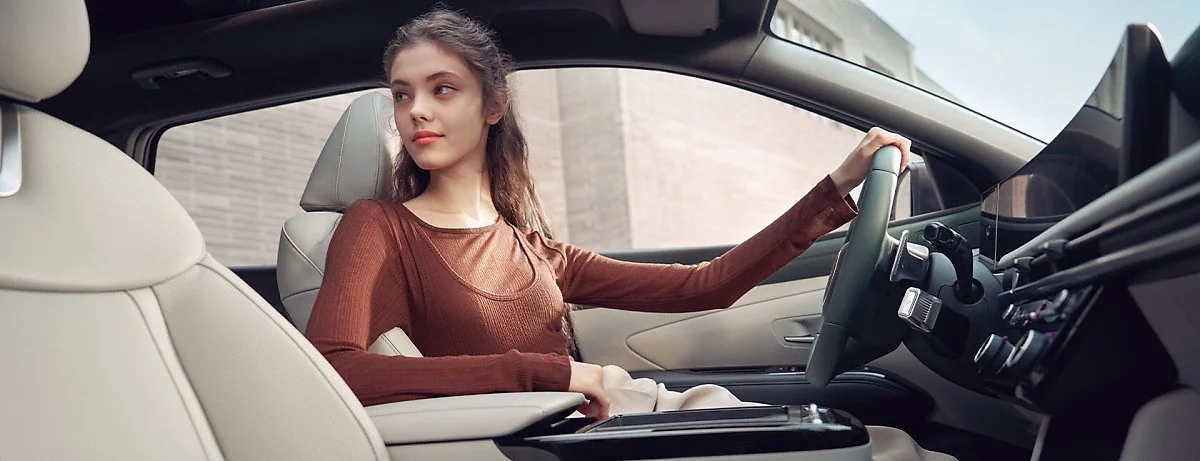 the_new_tucson_gallery_interior_03.jpg?type=w1200