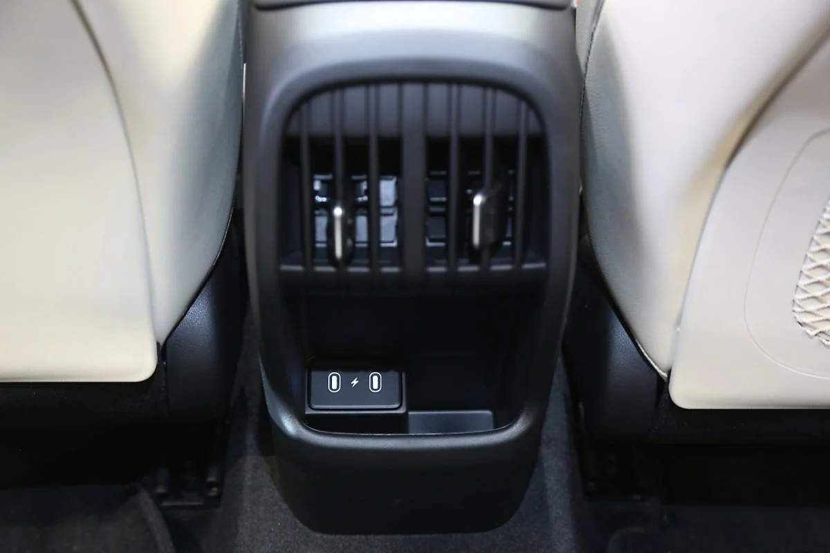 A_%28133%29.JPG?type=w1200