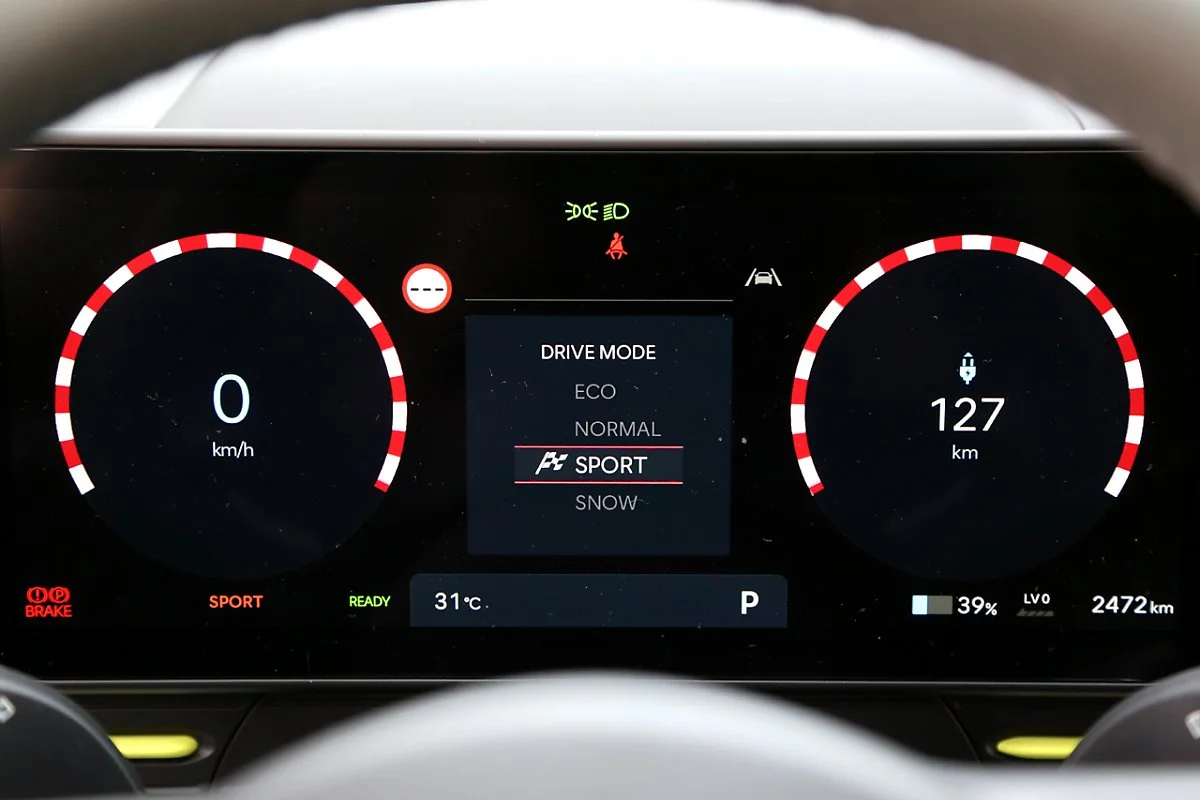 KONA_EV_%2873%29.JPG?type=w1200