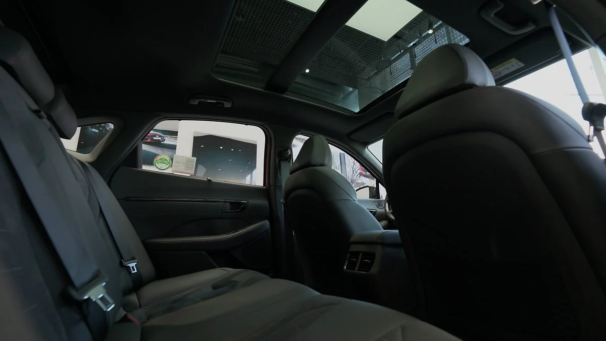 DK_09141.JPG?type=w1200