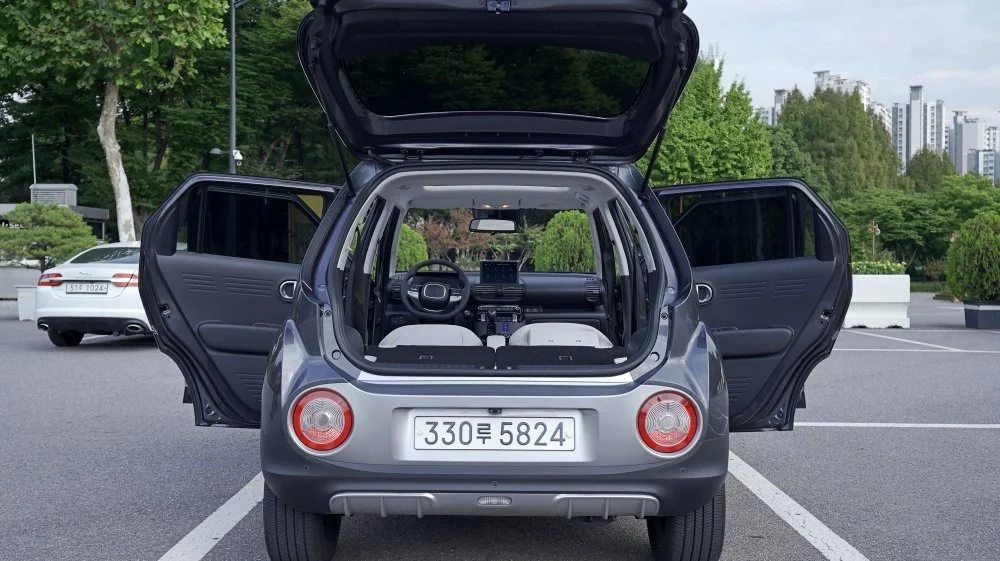 bat11ch_FL_05167.JPG?type=w1200