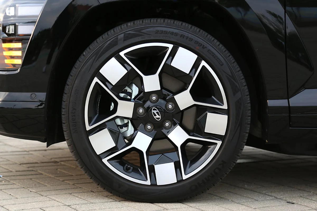 KONA_EV_%2835%29.JPG?type=w1200