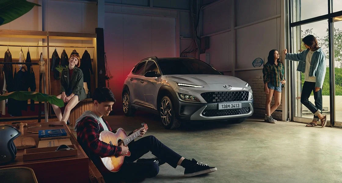 %EC%88%98%EC%A0%95%EB%90%A8_kona_hybrid_design_inspiration_cyber_gray_and_phantom_black_two_tone.jpg?type=w1200