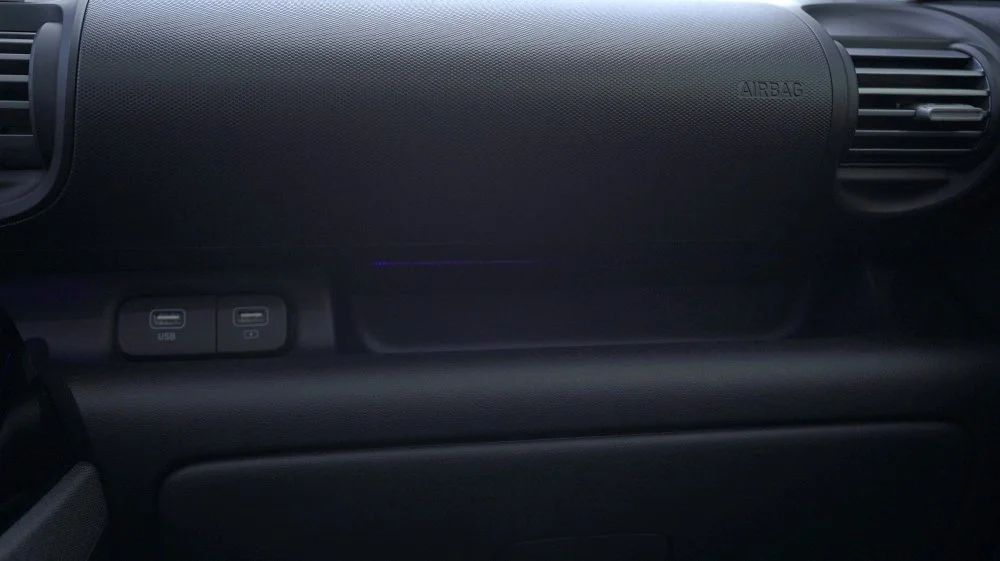 bat11ch_FL_05128.JPG?type=w1200