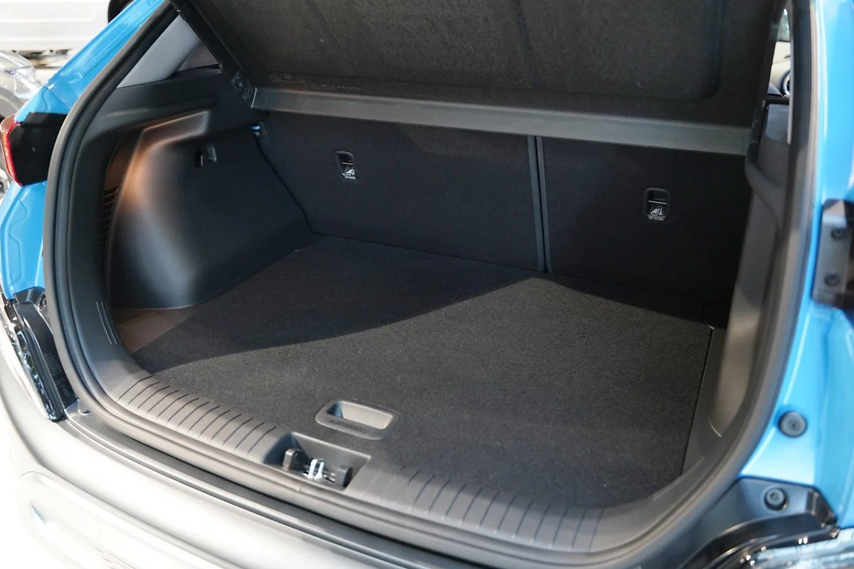 0-HWY00077.jpg?type=w1200