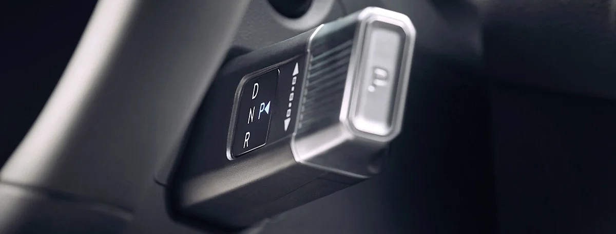 sonata_the_edge_space_interior_electronic_shift_column.jpg?type=w1200