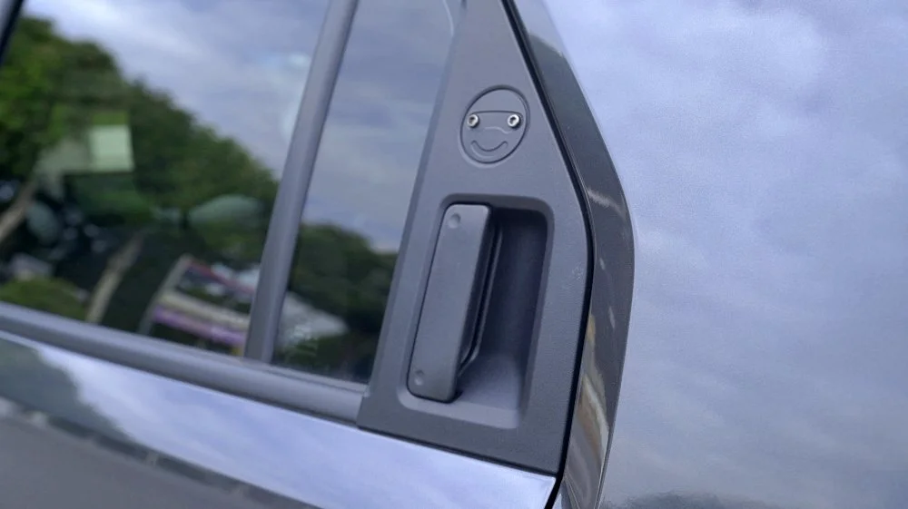 bat11ch_FL_05082.JPG?type=w1200