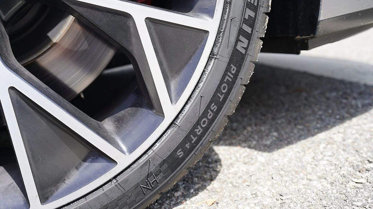 FL_03904.JPG?type=w1200