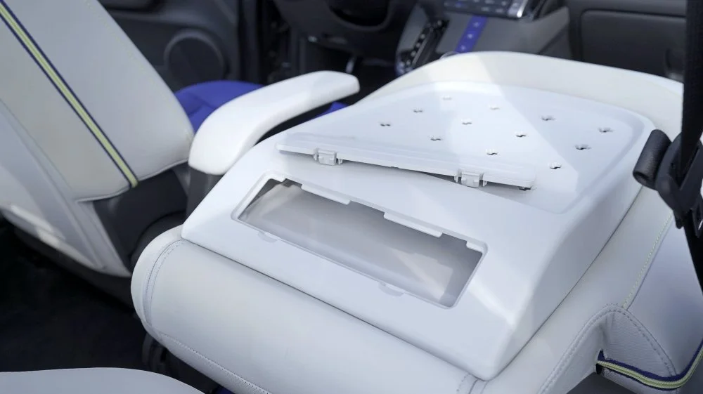 bat11ch_FL_05156.JPG?type=w1200