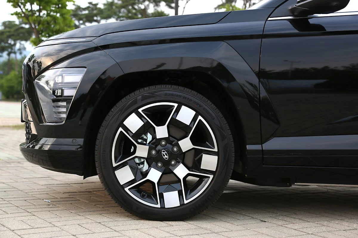 KONA_EV_%2834%29.JPG?type=w1200