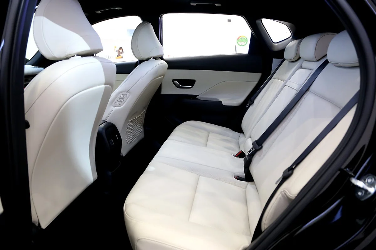 A_%28121%29.JPG?type=w1200