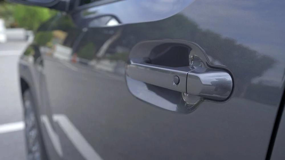 bat11ch_FL_05076.JPG?type=w1200