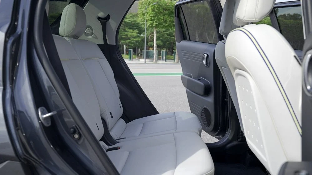 bat11ch_FL_05144.JPG?type=w1200