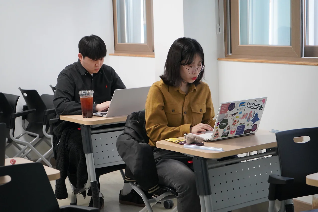 o.jpg?allow_ip=&allow_referer=&convert=&credential=x1C3ERO3HtWumceYJIc6Iy5xFkaVEoIp&expires=1710708558&signature=U9GEQ2xrZvrc4YCZpfe1fxQgYLA%3D&watermark=&wsc=