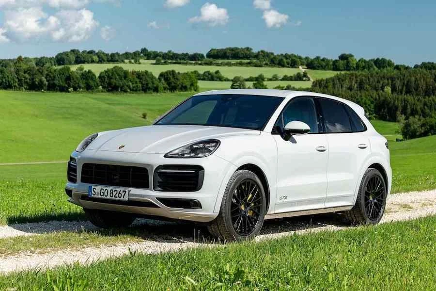 포르쉐-라인업-카이엔gts-suv.jpeg