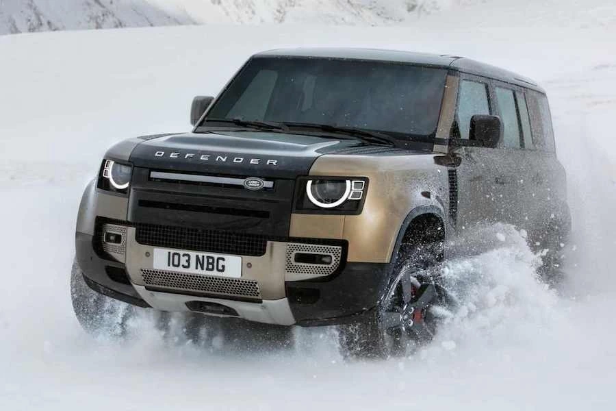 랜드로버-디펜더-오프로드-suv-3.jpeg