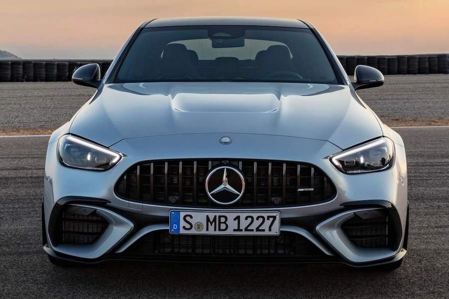 benz-cclass-amg-hybrid-c63.jpeg