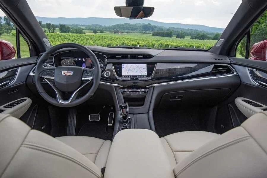캐딜락-xt6-suv-9.jpeg