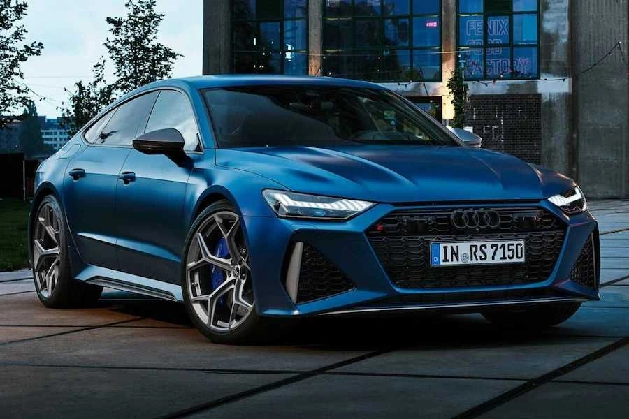 아우디-rs7-퍼포먼스-에디션-2.jpeg