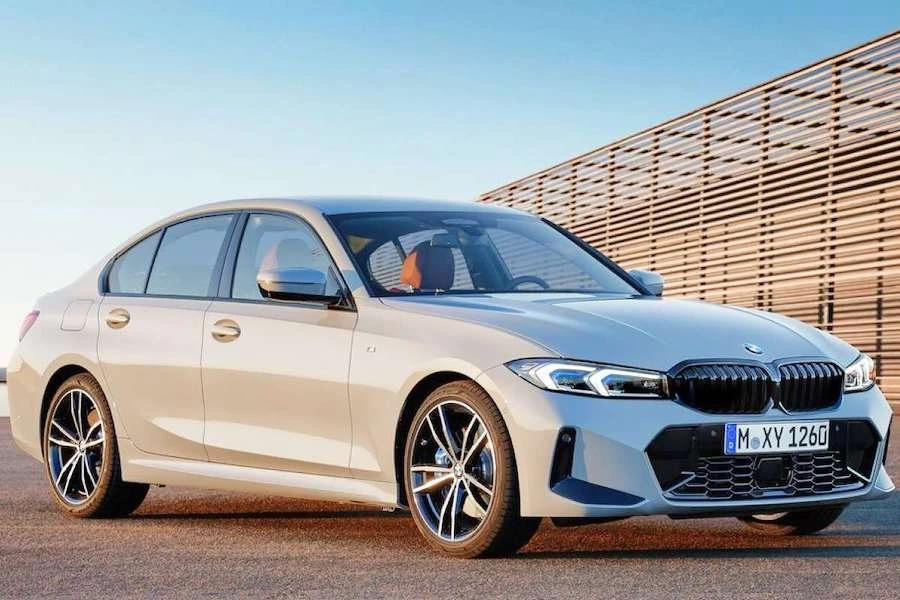 BMW-수입차-M시리즈-3시리즈-5시리즈-7시리즈-BMW-X3-BMW-X5-BMW-X6-BMW-X7-BMW-X4-BMW-iX-BMW-M4-전기차-BMW-전기차-3.jpeg