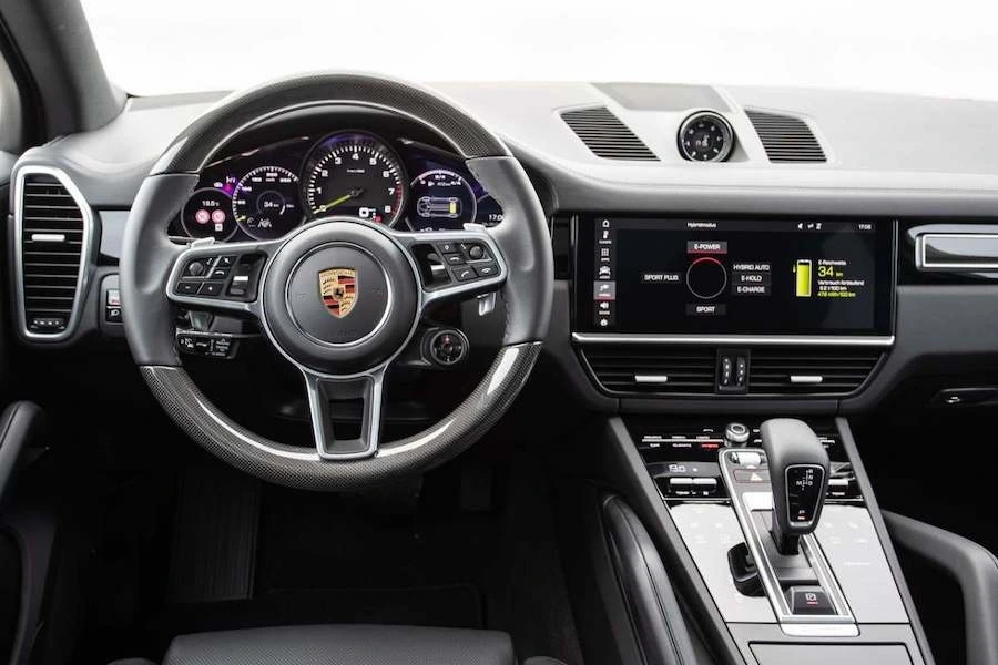 포르쉐-카이엔-플러그인-하이브리드-7.jpeg