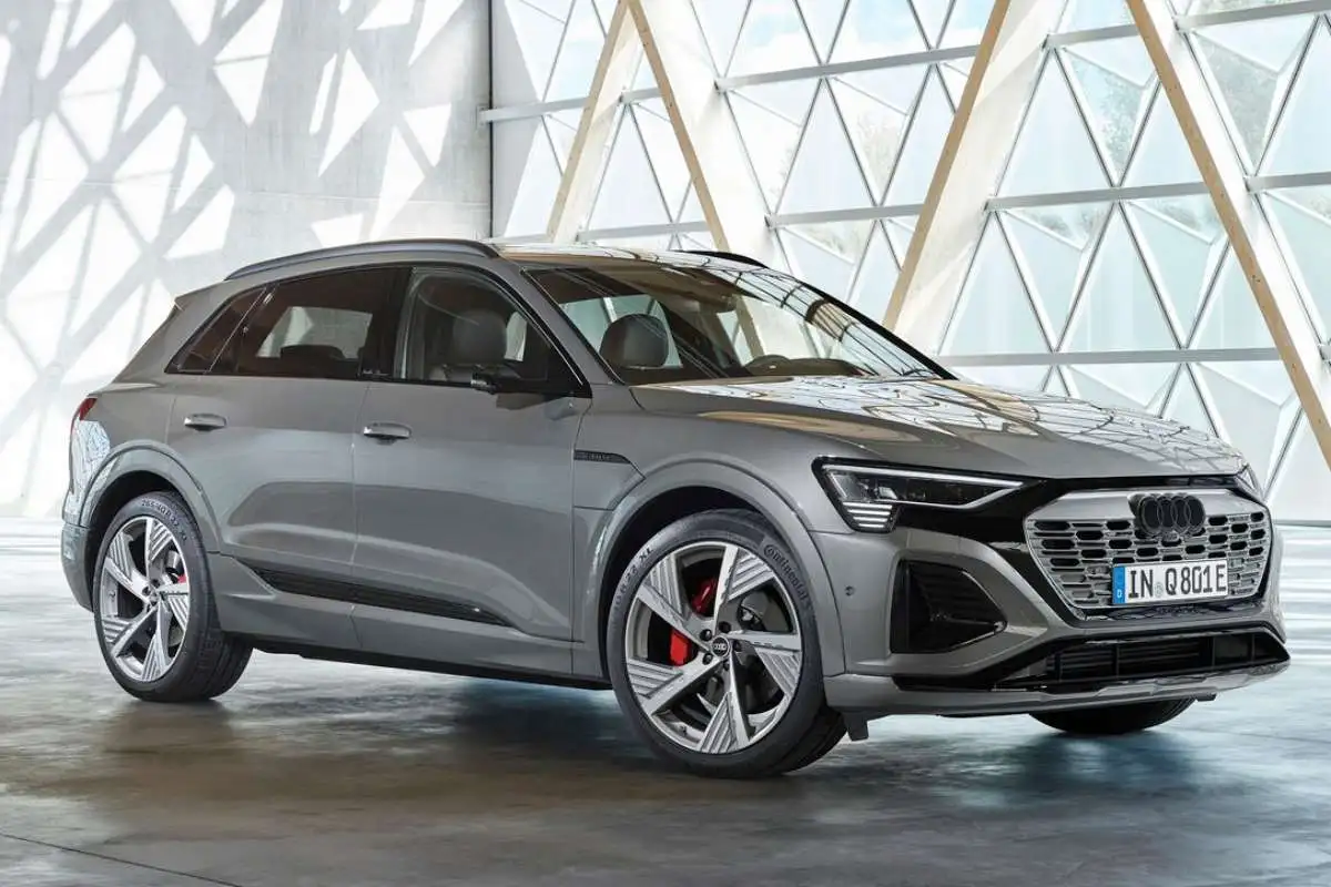 아우디-전기차-q8-e트론-02.jpeg